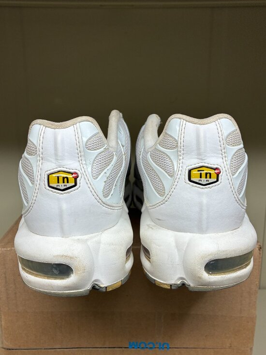 Nike Air Max Plus TN Triple White Running Shoes Sneaker Mens Size 12 604133 139 main image 5